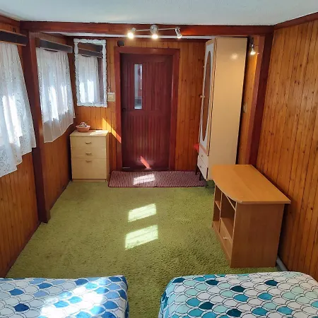 Holiday home Nad Jeziorem W Otulinie Lasu Bartolty Wielkie