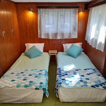 Holiday home Nad Jeziorem W Otulinie Lasu Bartolty Wielkie