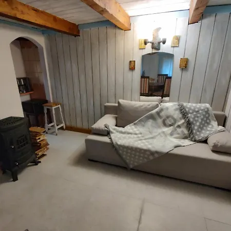 Nad Jeziorem W Otulinie Lasu Holiday home