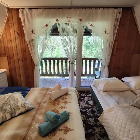 Holiday home Nad Jeziorem W Otulinie Lasu Bartolty Wielkie